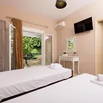 Dimitreli Eleni Apartment Koinira